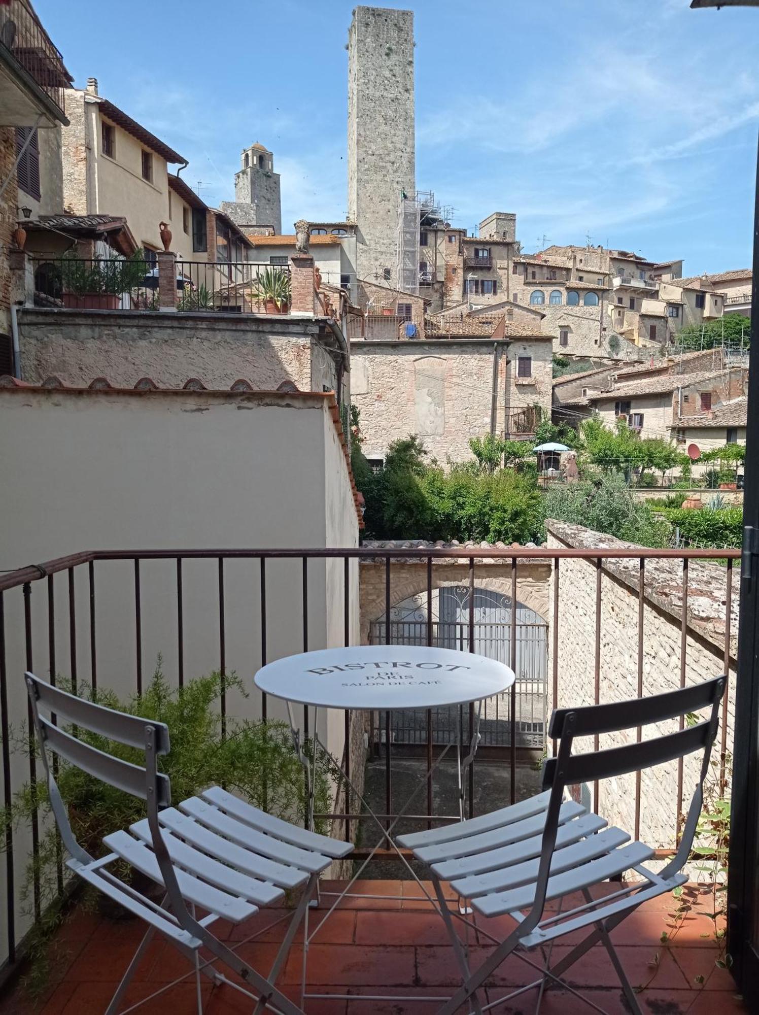 Affittacamere Chiti Melania San Gimignano Exteriör bild