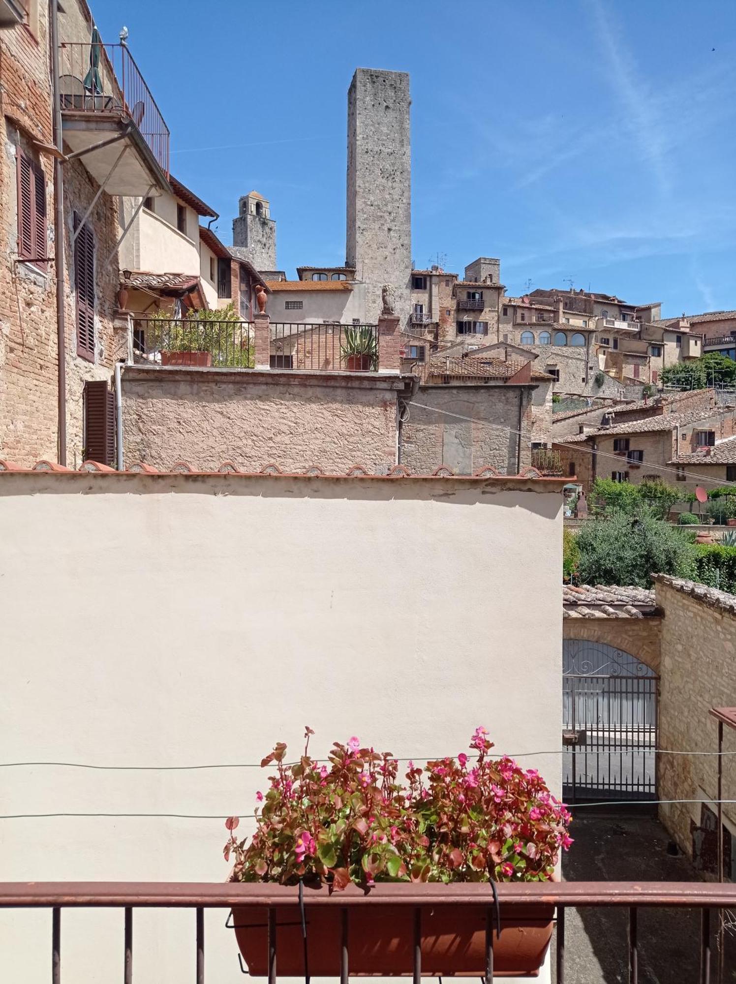 Affittacamere Chiti Melania San Gimignano Exteriör bild