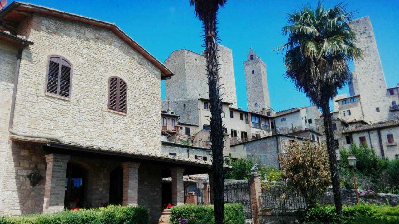 Affittacamere Chiti Melania San Gimignano Exteriör bild